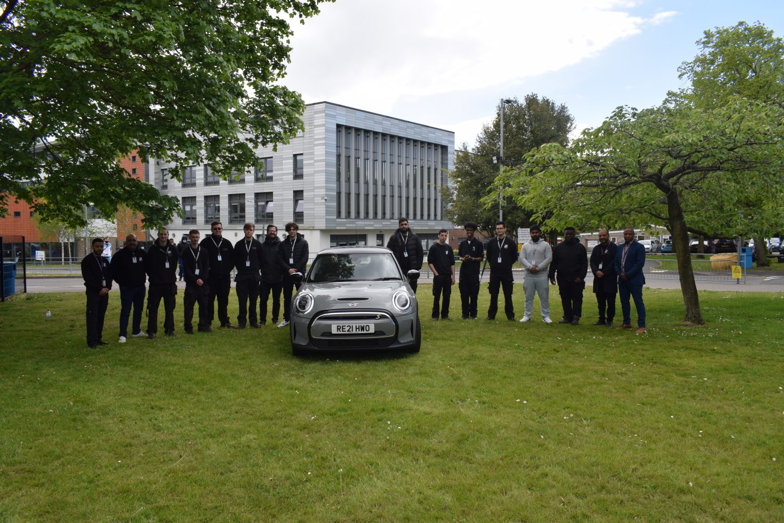 Uxbridge College Pioneers Training for Electric Car Technicians
